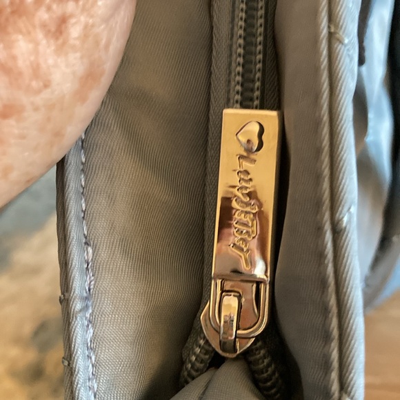 Betsey Johnson NWT quilted shoulder/tote bag. - Picture 9 of 10